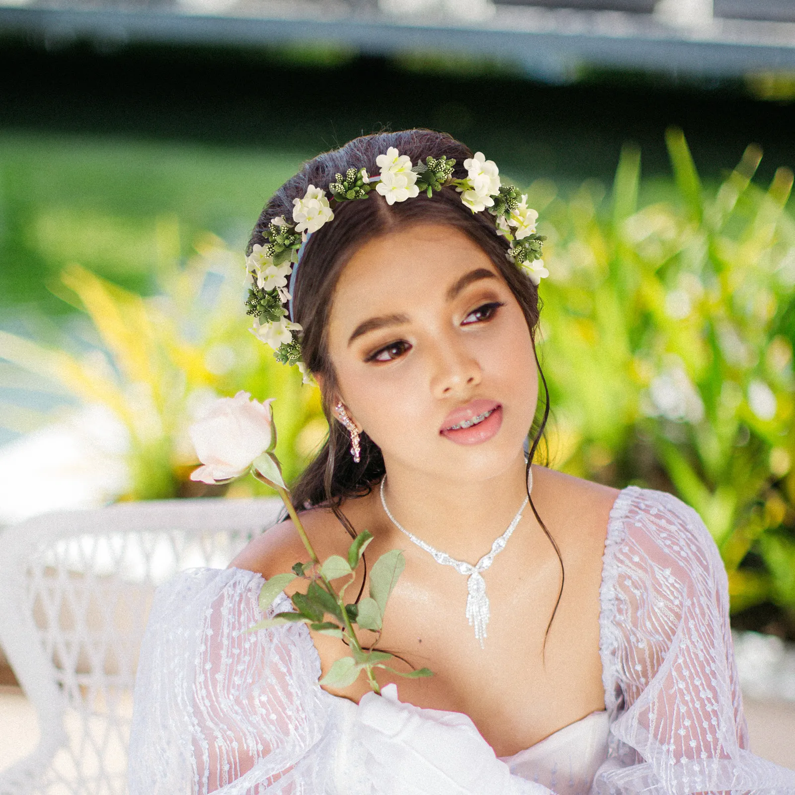 

Stylish Adjustable Floral Headband Wedding Hair Accessories Bridal Headwear Flower Crown for Women Realistic Bright Design Party