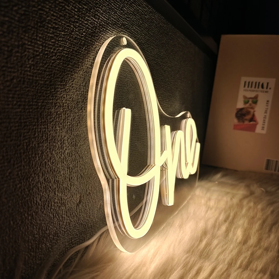 علامة نيون واحدة، مصنوعة يدويًا مع حروف LED بيضاء دافئة، تستخدم في غرفة النوم والمنزل والذكرى السنوية وعيد الحب لافتات الديكور الفنية.