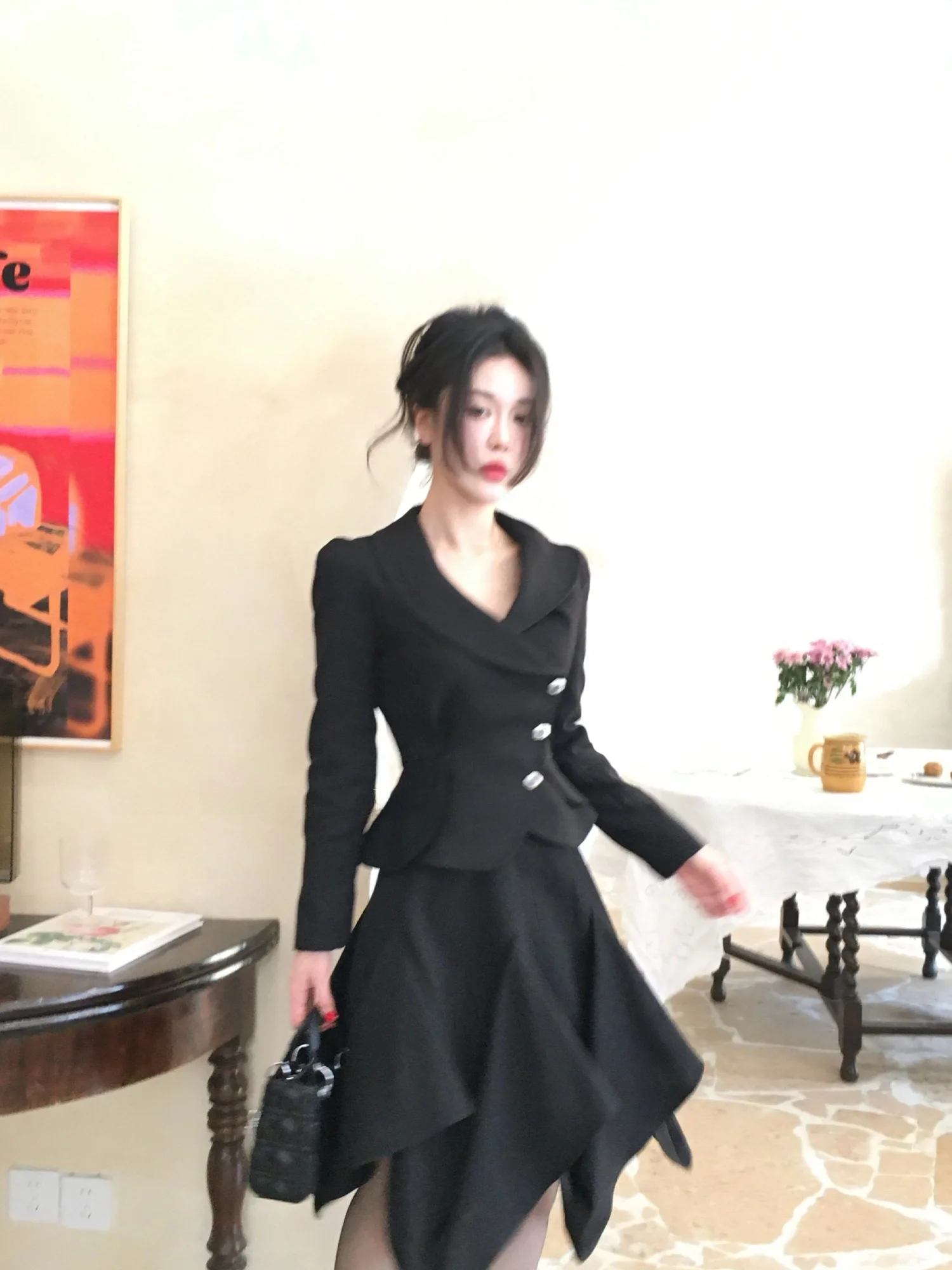 

RoseFang Early Spring High Waist Asymmetrical Hem Half-length Skirt Women's Fashion Set Long Sleeve V-neck French Style Winter