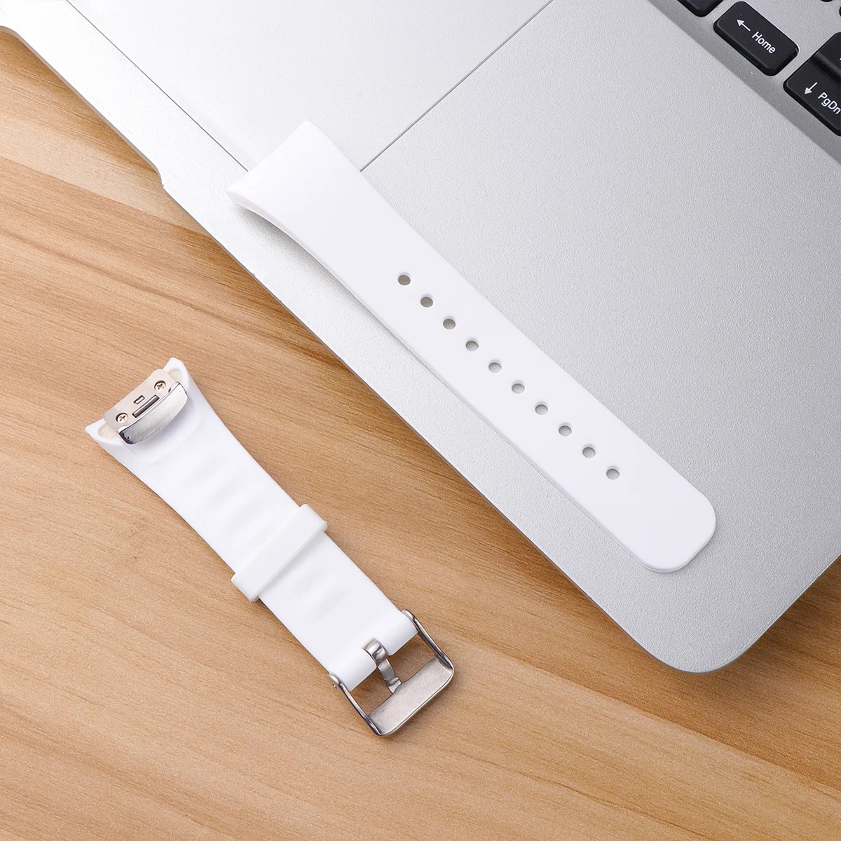 

Silicone Watch Strap Smart Band Replacement Adjustable for R360 Fit2 Pro White Sports Wristband