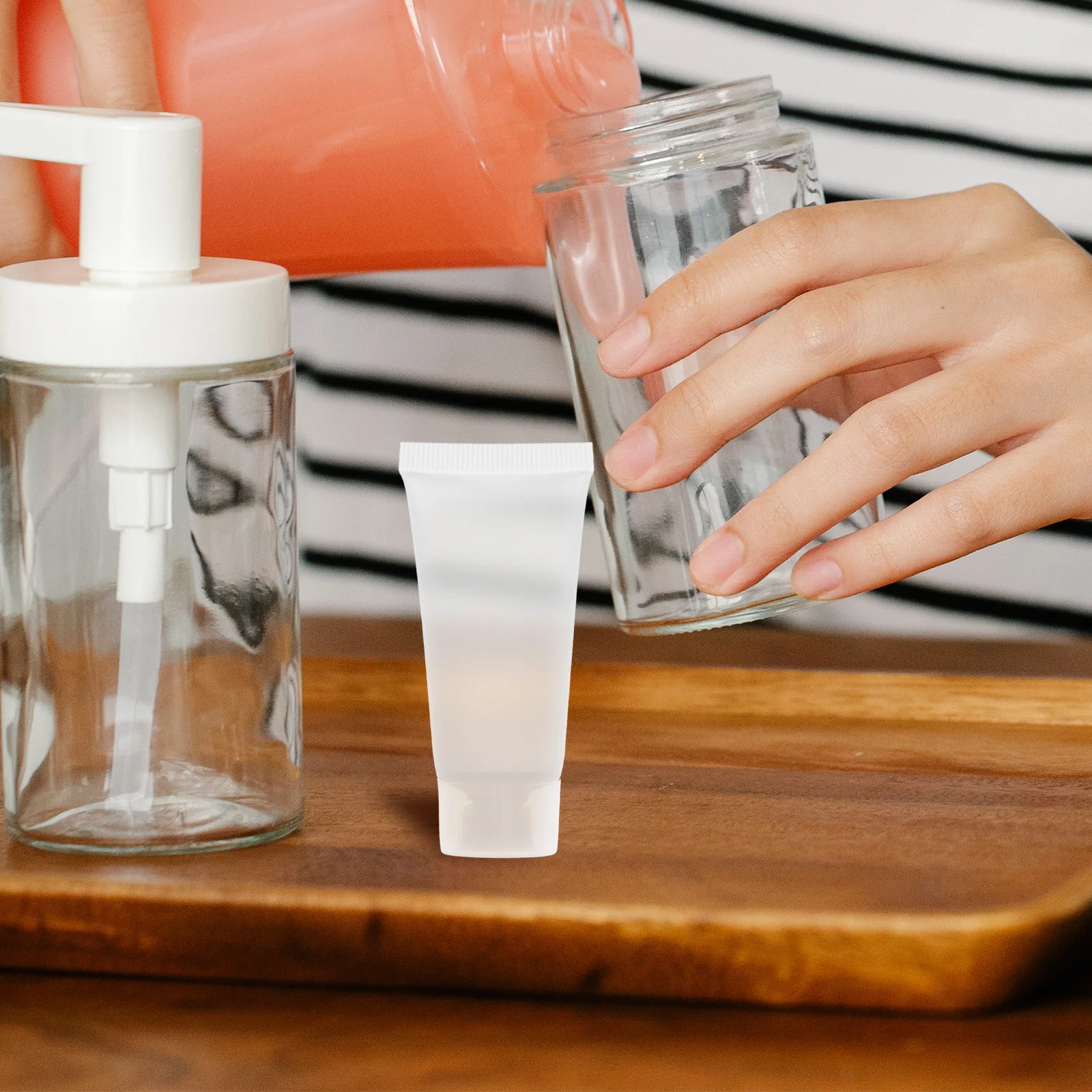 

50Pcs Refillable Travel Cream Tubes Empty Lotion Squeeze Bottles Portable Travel Size Toothpaste Container Bottle