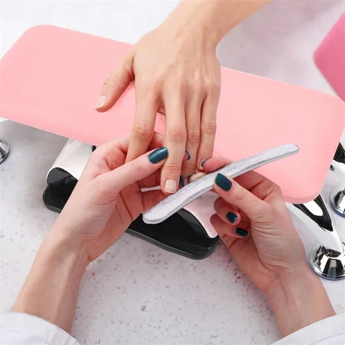 Imagen 2 del producto BQAN OEM Nail Art PU Guantes de cuero para uñas Reposabrazos Nail Art Alfombrilla para reposabrazos Almohada de mano con soporte de acero inoxidable