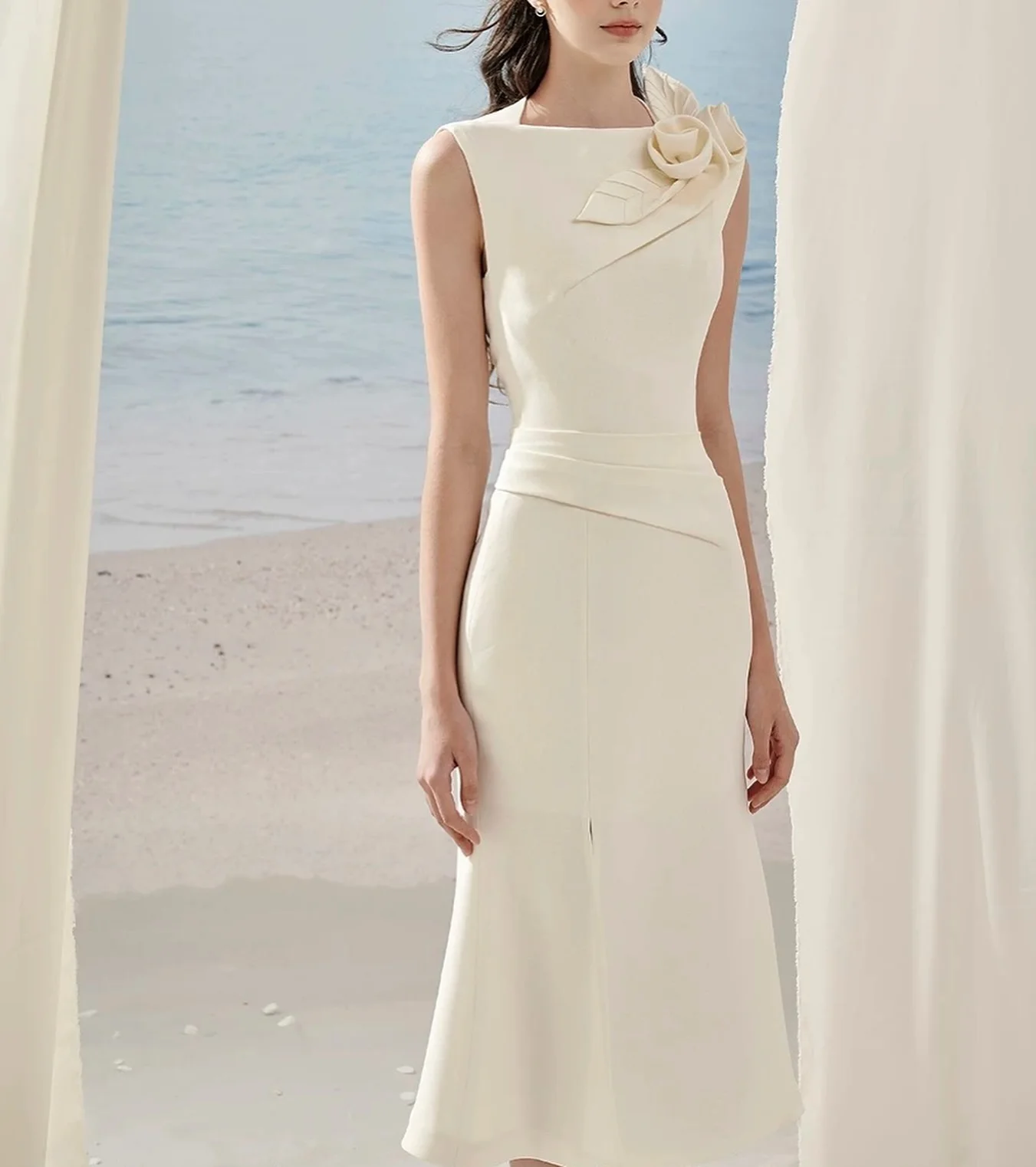 ชุดราตรีทรงเมอร์เมดคุณภาพสูงสั่งตัดพิเศษ แต่งดอกไม้ 3 มิติ แขนกุด คอทรงโอ ยาวระดับชา ฟัสต์อาน سهرات