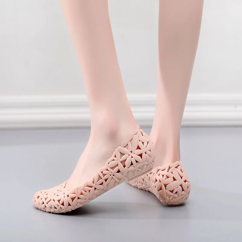 Women Summer Hollow Out Jelly Sandals Breath Flats Ladies Flower Cover Heels Ladies Casual Shoes Soft Comfort Footwear