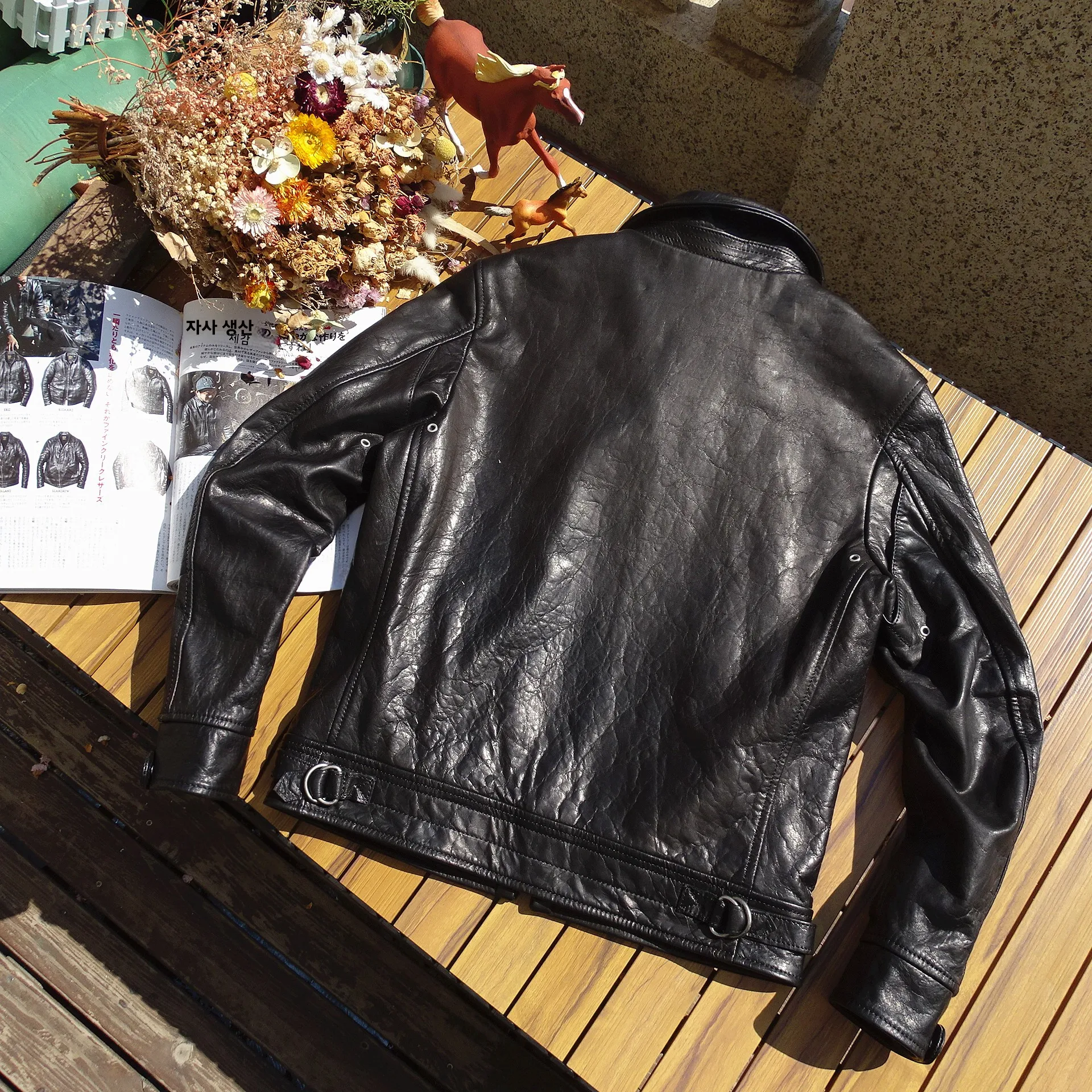 Premium Men's Fashion Water Wave Pattern Horsehide Leather Jacket – Urban Style Warm Casual Short Coat with Zipper Closure,