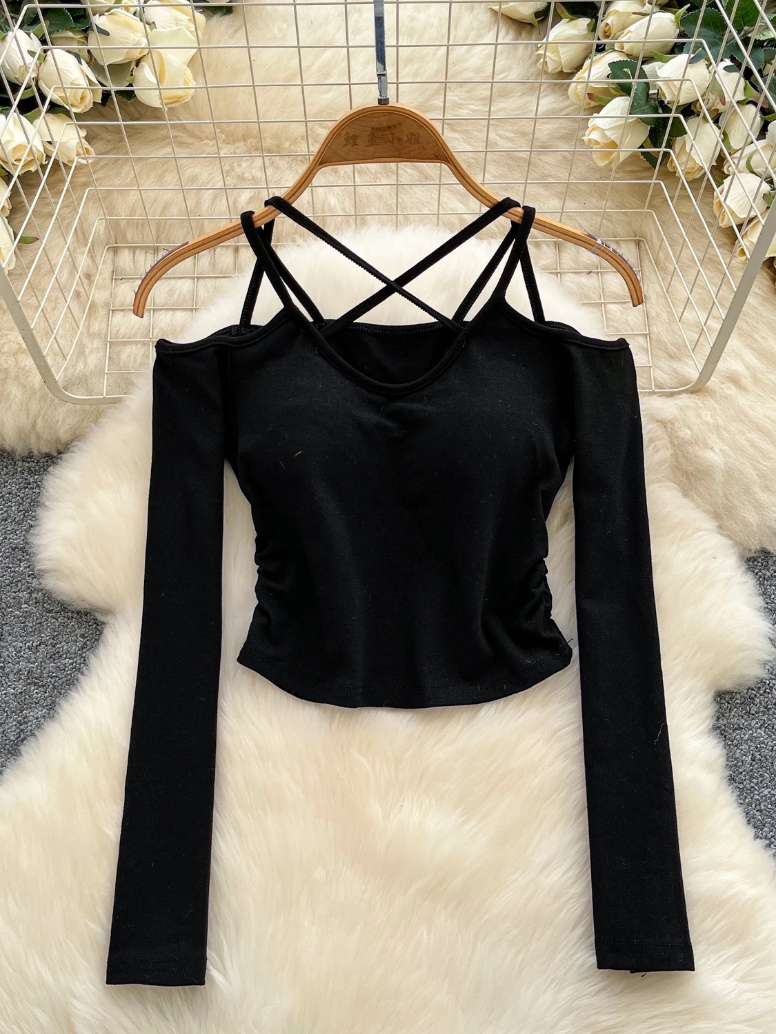 Foamlina Street Style Spaghetti sangle épaules dénudées t petit haut pour les femmes mode solide col rond à manches longues froncé mince haut court