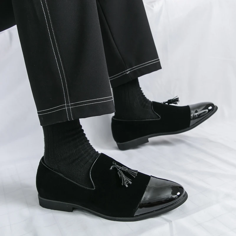 

Мужская обувь Повседневные модные лоферы Черно-коричневые легкие удобные и элитные туфли на одну ногу для банкетов и социальных сетей Размер 38-46