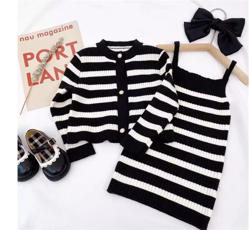 

2024 Girls' Set Autumn Winter New Small Fragrant Knitted Coat Cardigan Stripe Hanging Dress Korean Girl Knitted Stripe Suit 1-4Y