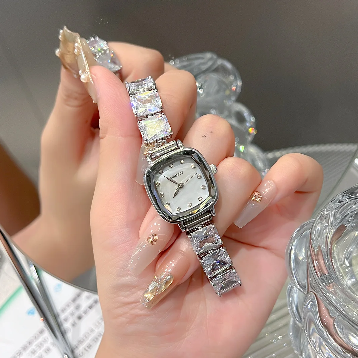 2025 Women Watch Business Premium Diamond Light Luxury Brand Square Sugar Waterproof Beauty Ladies Fashion Quartz Wristwatches