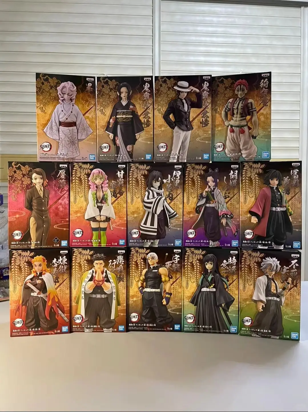 Offizielle Demon Slayer Anime-Figur Tanjirou Agatsuma Zenitsu Kyoujurou Anime-Modell Actionfigur PVC-Sammlerstück Spielzeug als Geschenk für Kinder