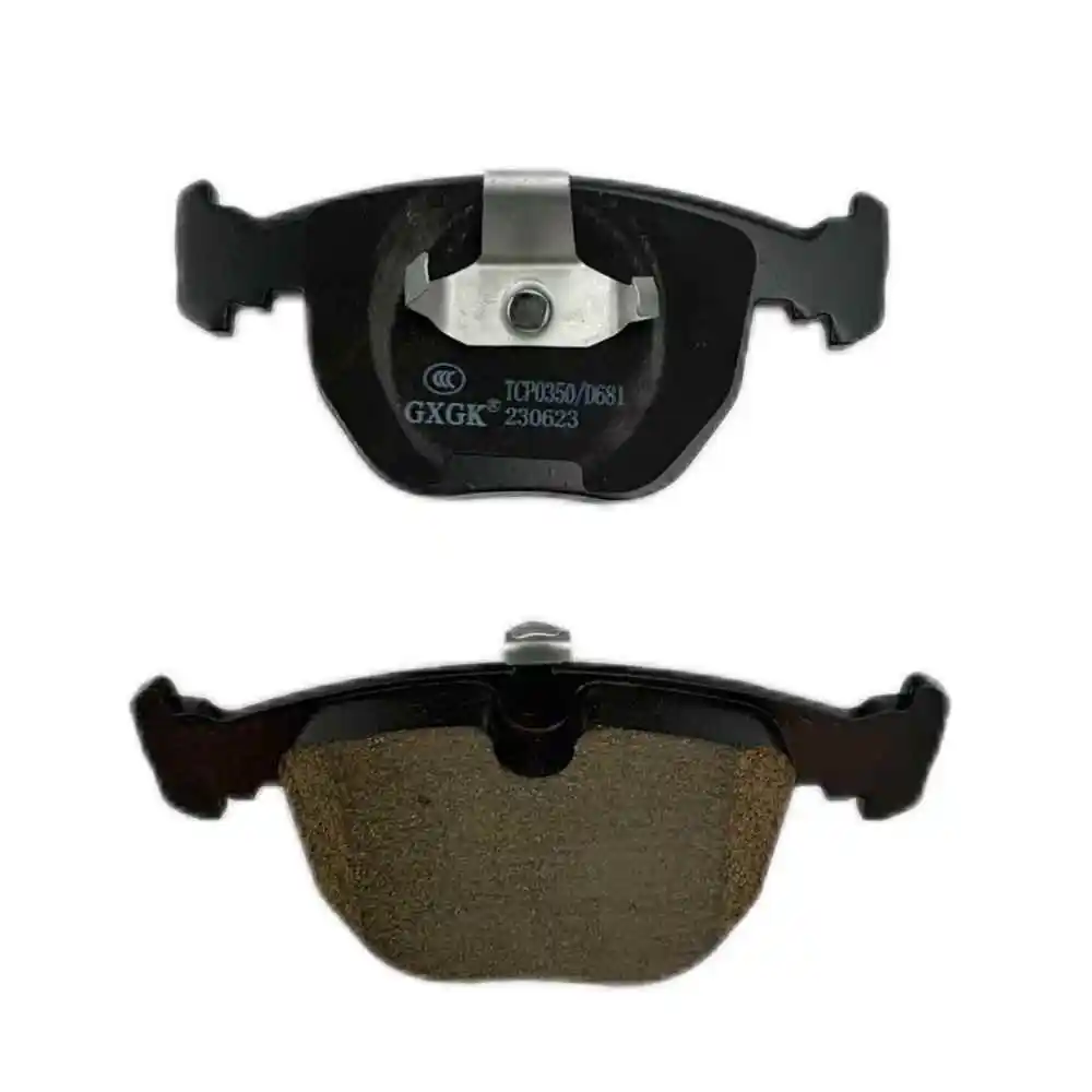 Front Disc Brake Pads 34116761252 D681 For BMW X5 4.4i xDrive E53 4.4L 2000-2006 metal material Car Accessories