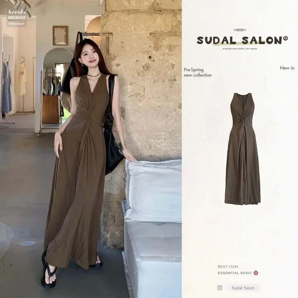 

Spring and Summer New French Style Slimming Long Skirt with Twisted Front and Sleeveless Dress for Women