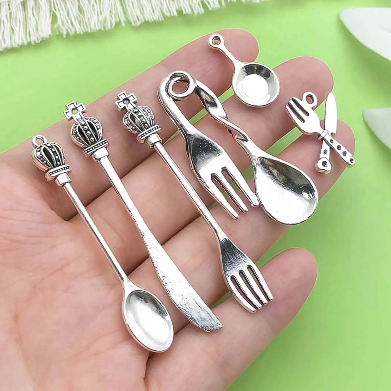 30pcs Antique Silvery Mini Tableware Charms Alloy Knives Forks Shovel Spoons Pans Pendants for DIY Jewelry Making Accessories