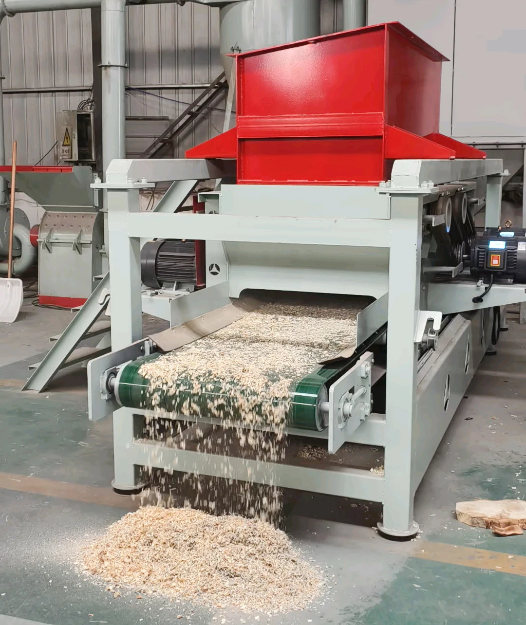 Tunisia Wood Shavings Machine for South Africa Markets & Poultry Animal Bedding