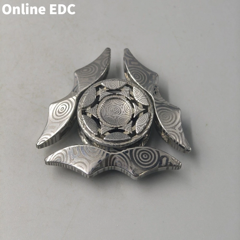 中古 Yijie EDC ダマステール フィジェットスピナー 大人向けフィジェットトイ 不安解消グッズ 三枚刃フィジェットスピナー