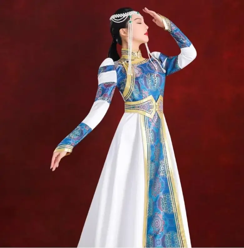 ผู้หญิงจีนมองโกเลีย Robe สีขาวชุดเต้นรํางานแต่งงาน