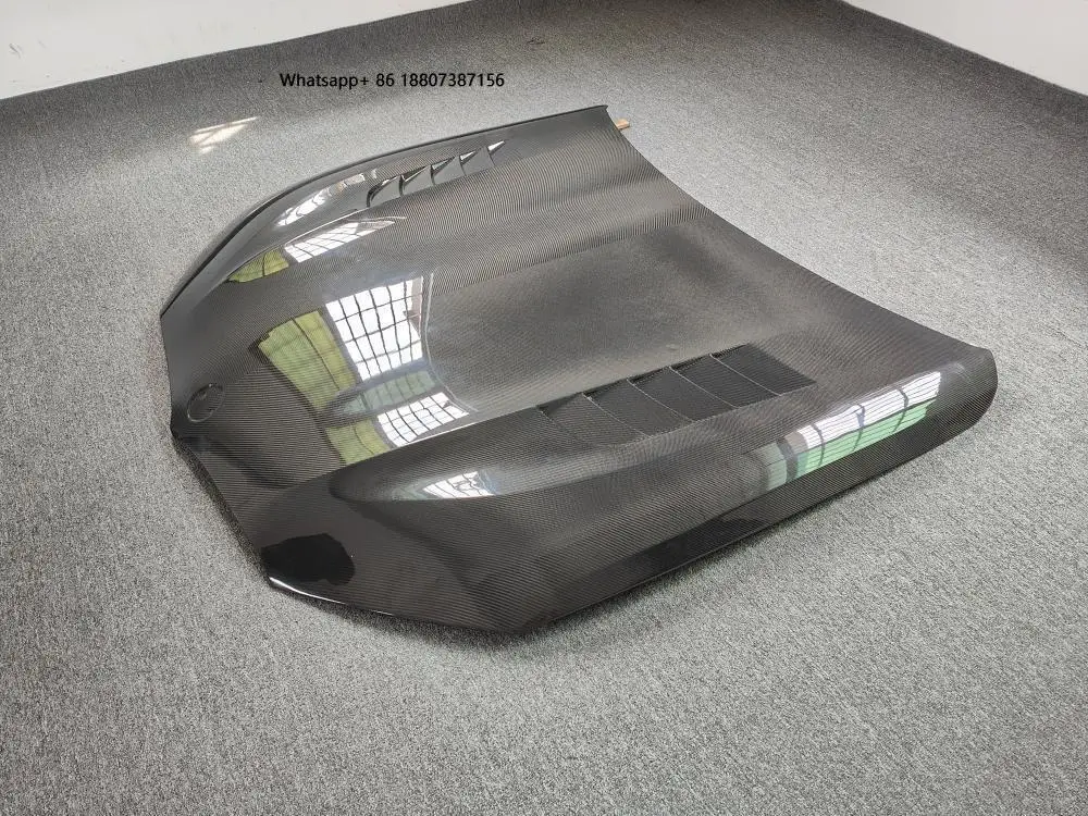 

Suitable forBMW 8 Series M8 F93 Retrofit Upgrade with Carbon Fiber Engine Hood and Hood