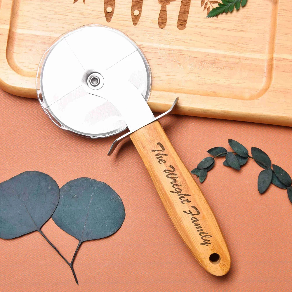 Personalized Pizza Cutter Wheel Wedding Party Favors Custom Housewarming Birthday Party Gift Baby Shower Chef Gift Kitchen Pizza