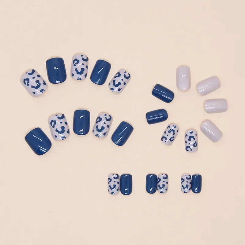 24pcs Blue Short Square Press on Stick-on Nails Cheap False Nail Set Removable Fake Nails Girls Summer Finger Nail Art Simple