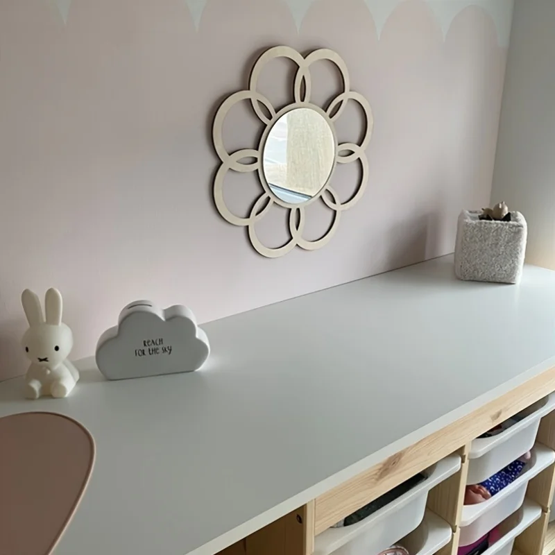 Ins skandinavischer Stil, ausgeschnittene Gänseblümchen-Blumen-Holzspiegel, Heimdekoration, Jungen- und Mädchenzimmer-Hintergrund, dekorativer Spiegel, böhmischer B&B-Hotel-Hintergrund, dekorativer