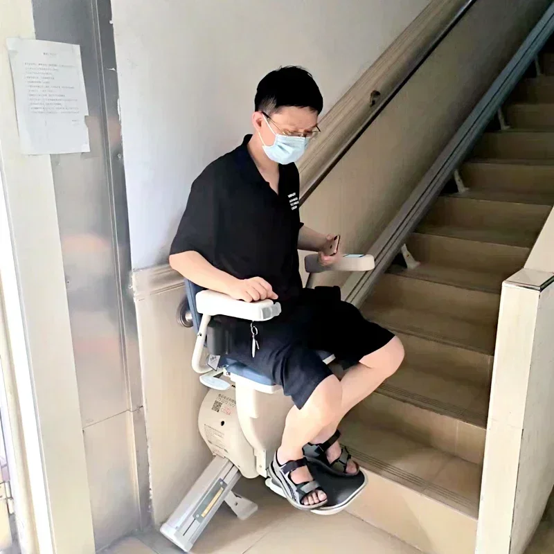 Sedia elevabile per scale dritta per arrampicata a casa - Ausilio per arrampicata su scale per anziani