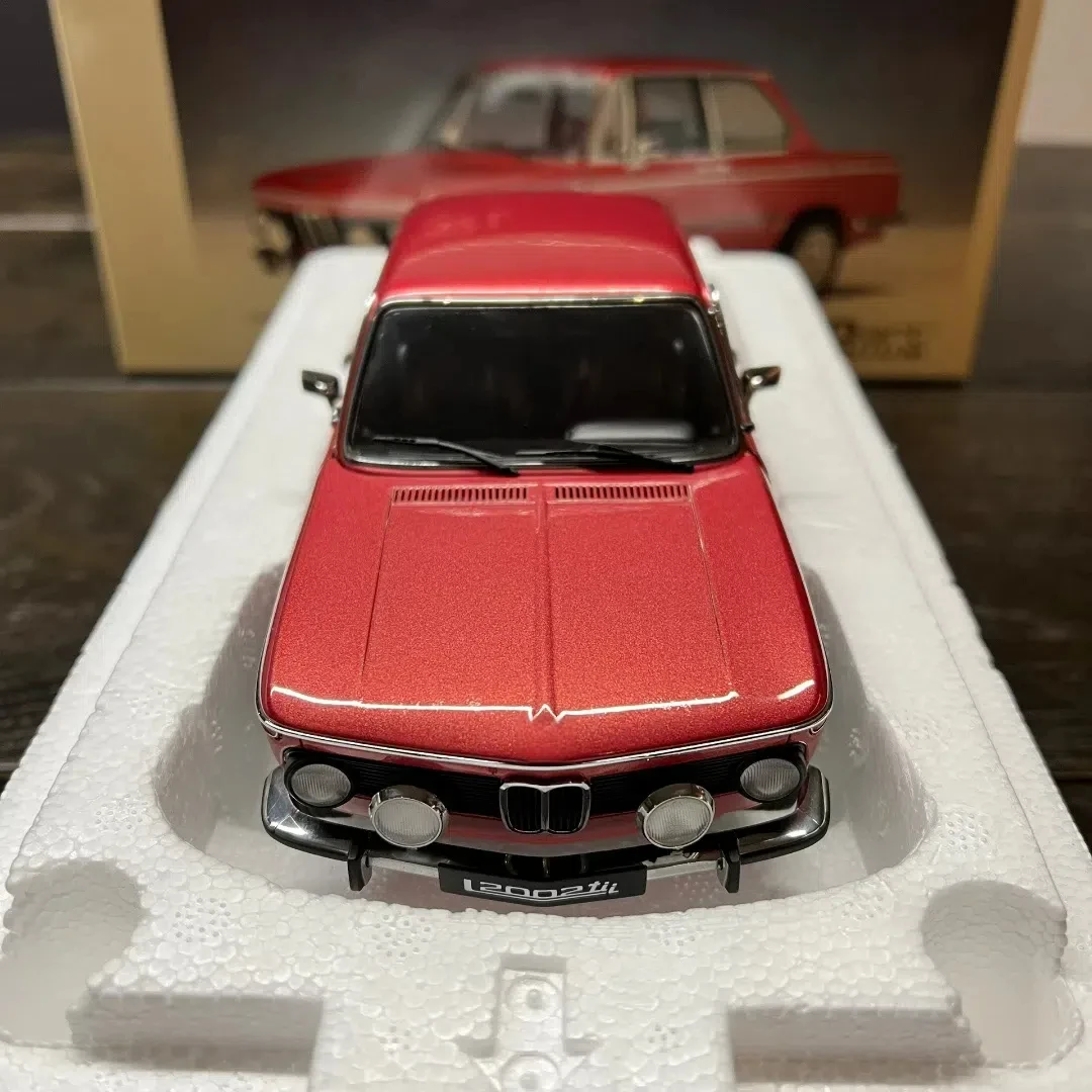 Autoart 1:18 2002 L Red Simulation Limited Edition All Open Alloy Metal Static Car Model Toy Gift