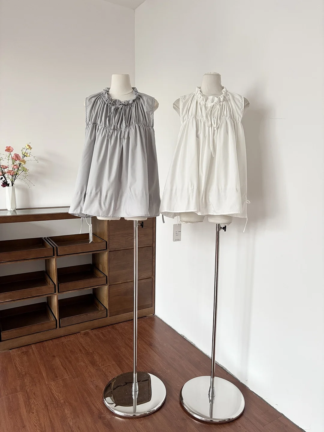 

Korean Style Ins Anti-Aging Casual Commute Loose Sleeveless Shirt Women's Fashion Summer New Loose Top Versatile
