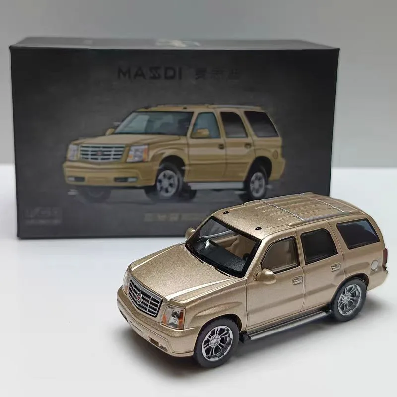 Massdi 1:64 2005 Escalade SUV Simulation Alloy Car Model Static Display Collectible Toy Gift Ornament Souvenir Decoration