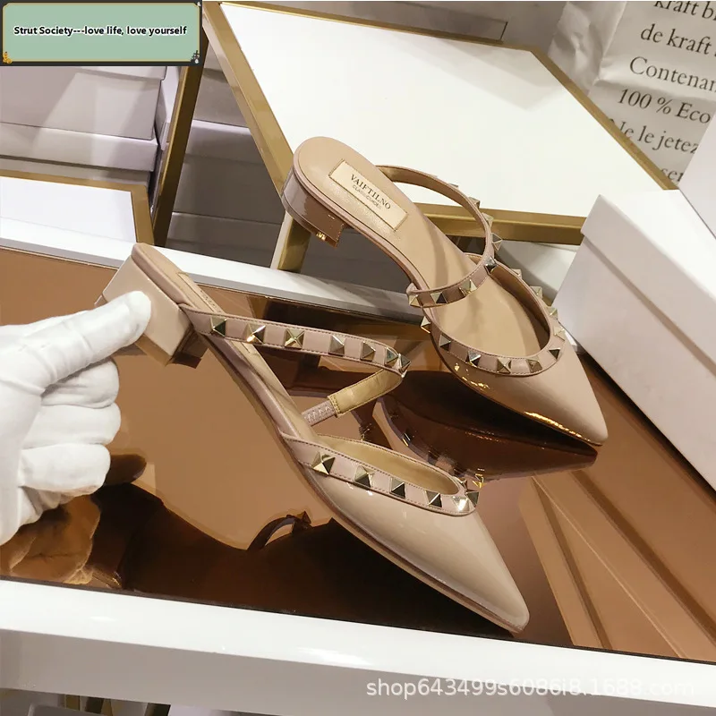 

Lady Shiny Gold Studs Strap Pumps 4cm Med Heels Slides Outdoor Summer Sexy Dress Shoes Patent Leather And Matte High Fashionable