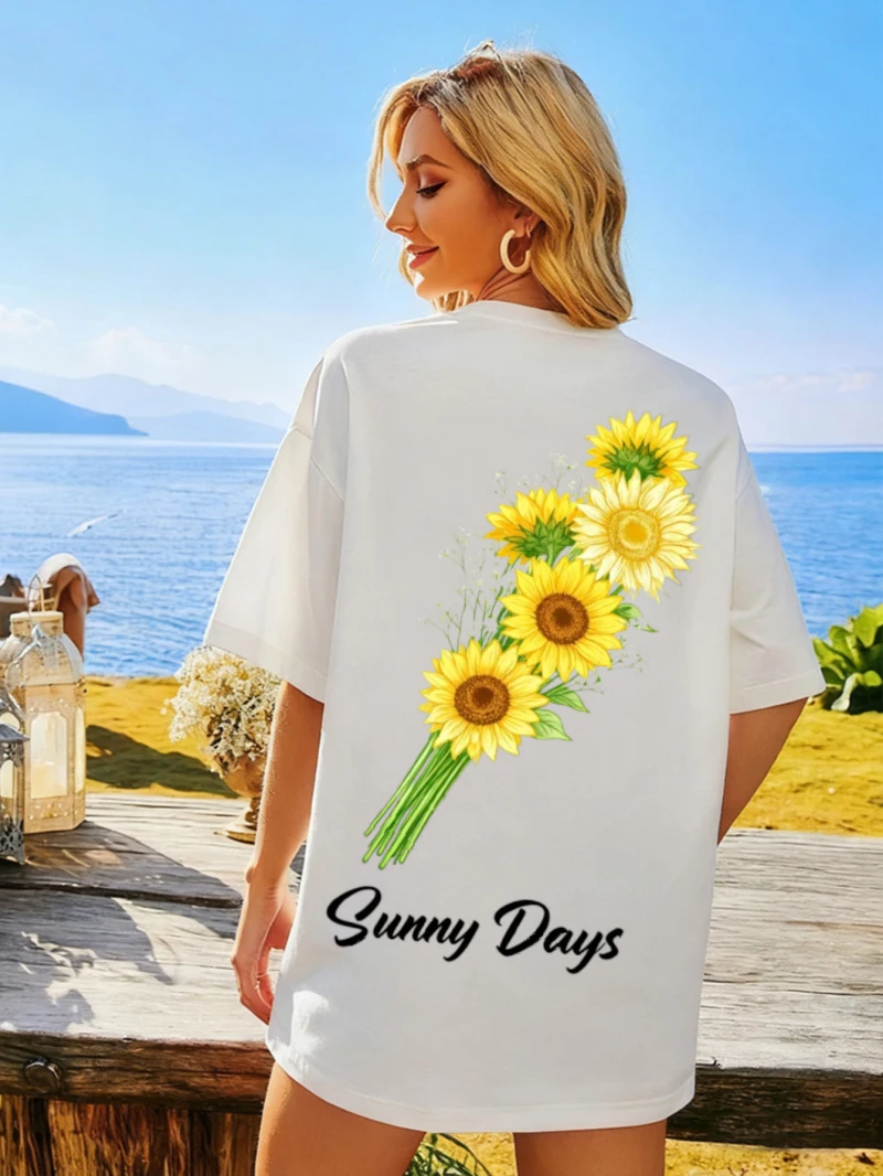 

Women's Loose White Short-sleeved T-shirt Sunflower Print and Sunny Days Text for Summer Seaside Vacation