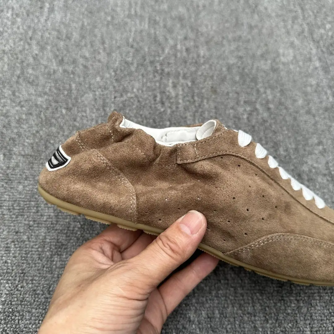 Unisex Brown Suede Retro Training Shoes Elastic Heel Flat Casual Sneakers Lace Up Lightweight Vintage Footwear for Men Women