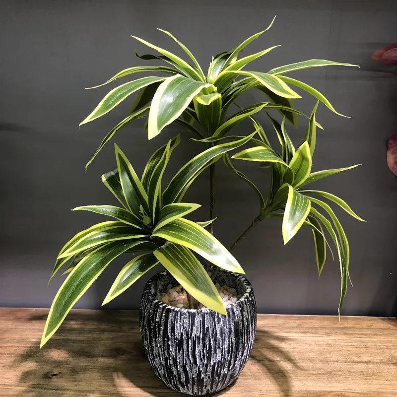 Palmera artificial de 36 cm con 3 cabezas, rama de bambú de plástico, plantas tropicales en maceta, césped artificial para decoración de pared de plantas de escritorio en el hogar.