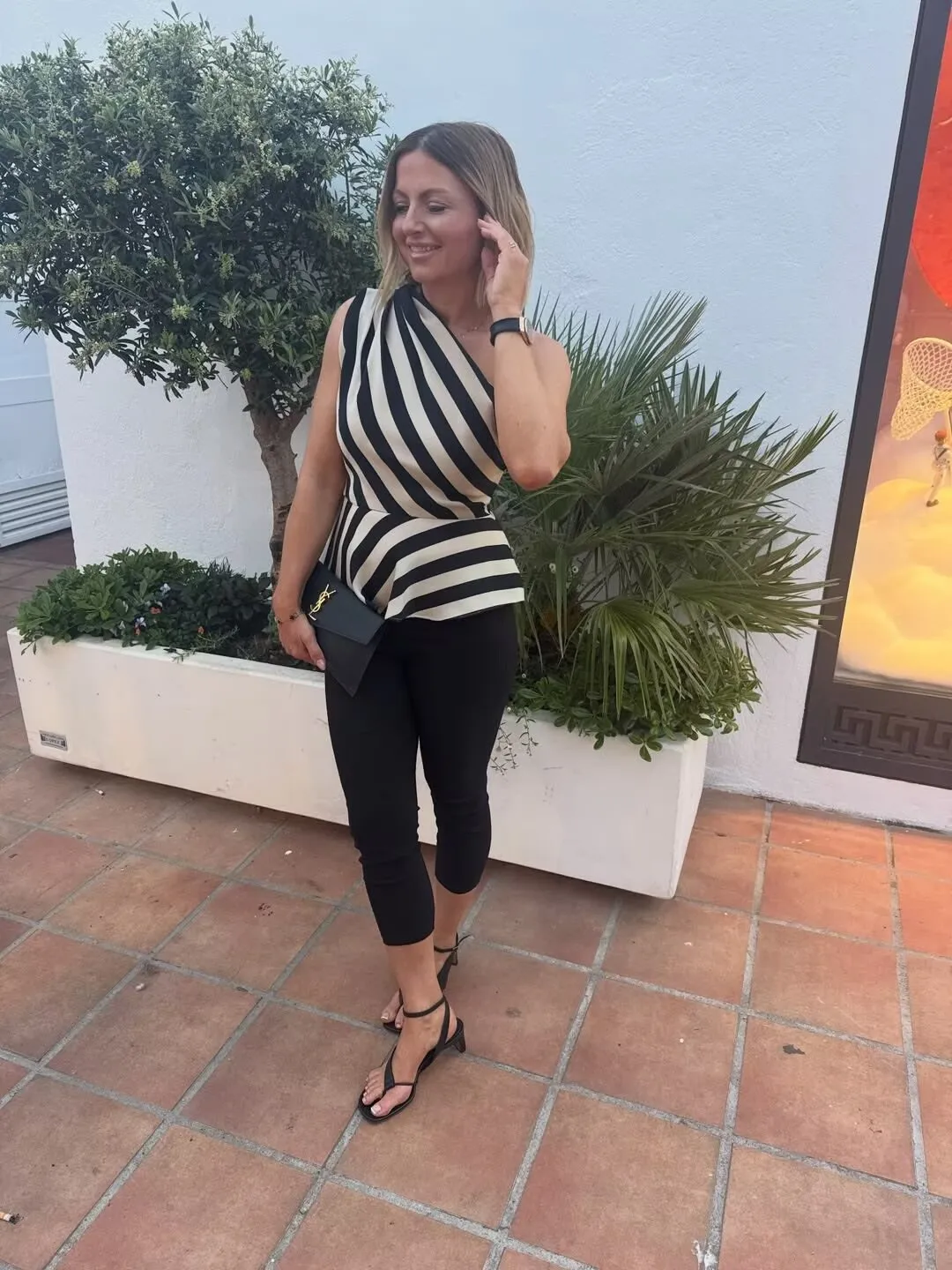 

Новая женская блузка YENKYE 2026: полосатый топ на одно плечо без рукавов с драпировкой, асимметричным подолом, укороченный, для вечеринок, летняя