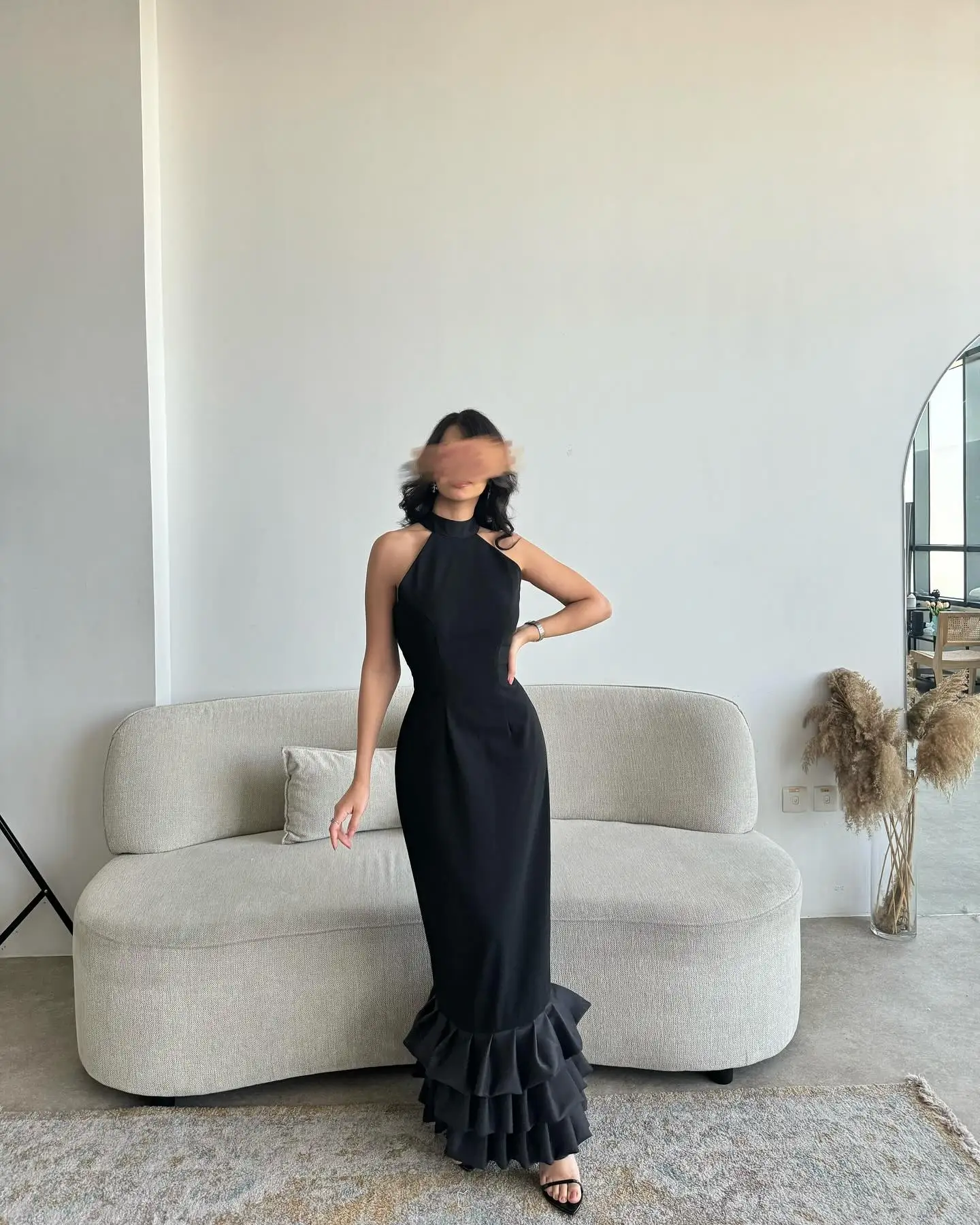 

Customized Temperament Halter Jersey Satin Tiered Evening Dresses Graceful Pleats Sleeveless Vestido De Festa Vestido De Noche