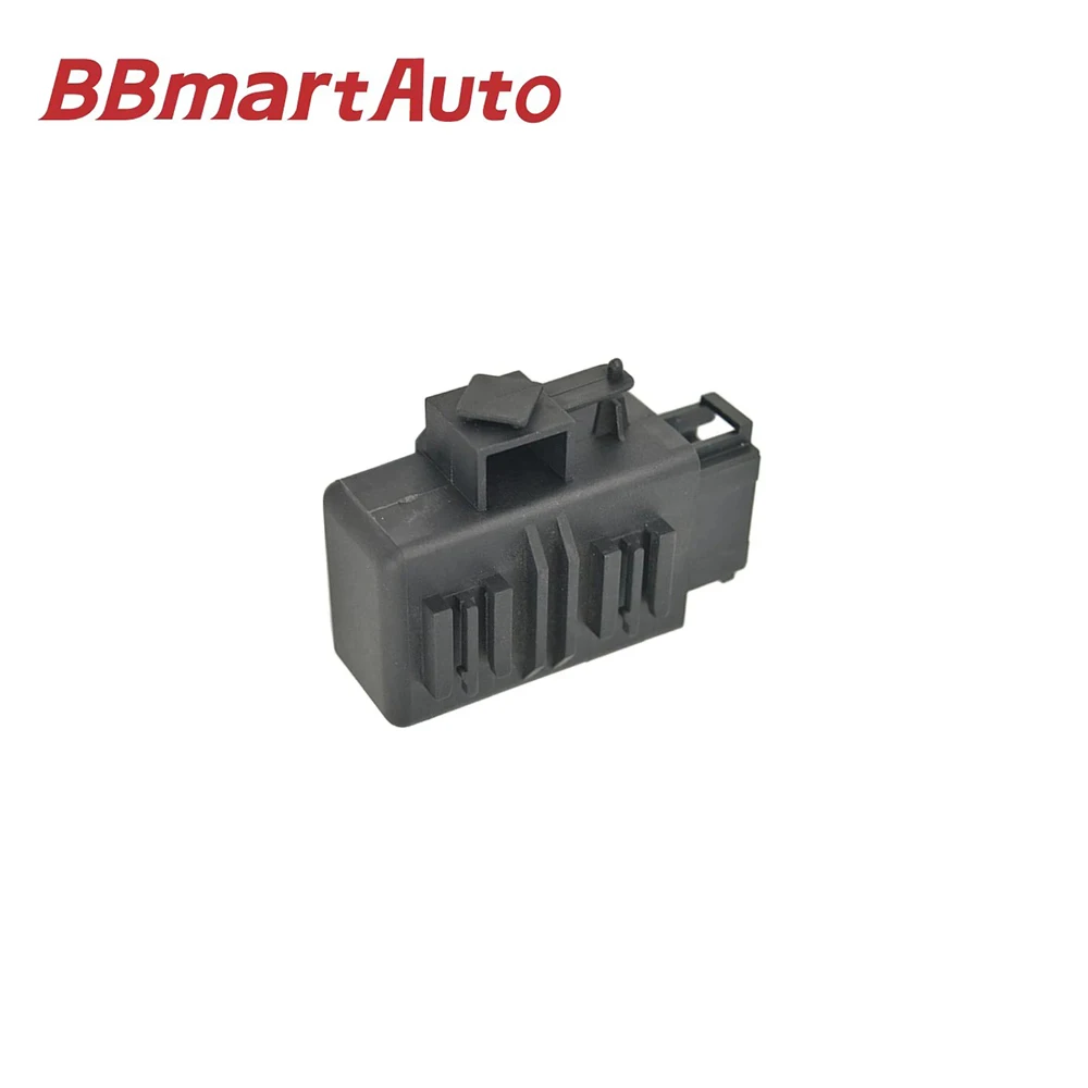 

BBmart Auto Parts 1pcs Seat Heater Switch For VW Bora Magotan Sagitar Golf A6 Touran OE 1Z0959772A