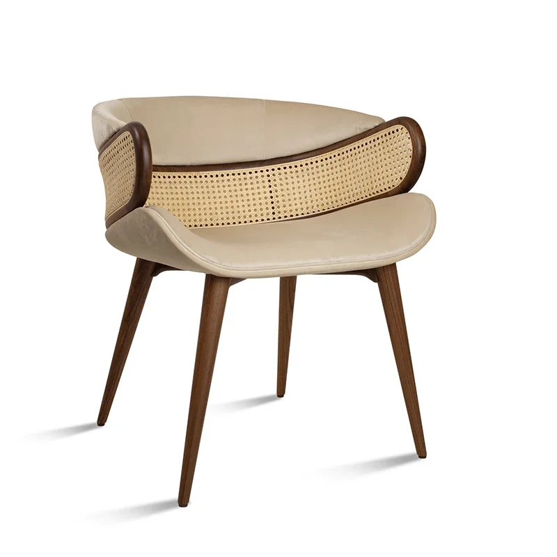 Ratán de madera maciza