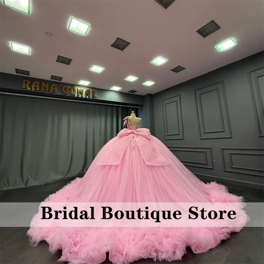 Nuevos Vestidos De quinceañera De color rosa brillante 2026 con volantes escalonados y lazo personalizado dulce 16 vestido De crepé Vestidos De 15 quinceañera