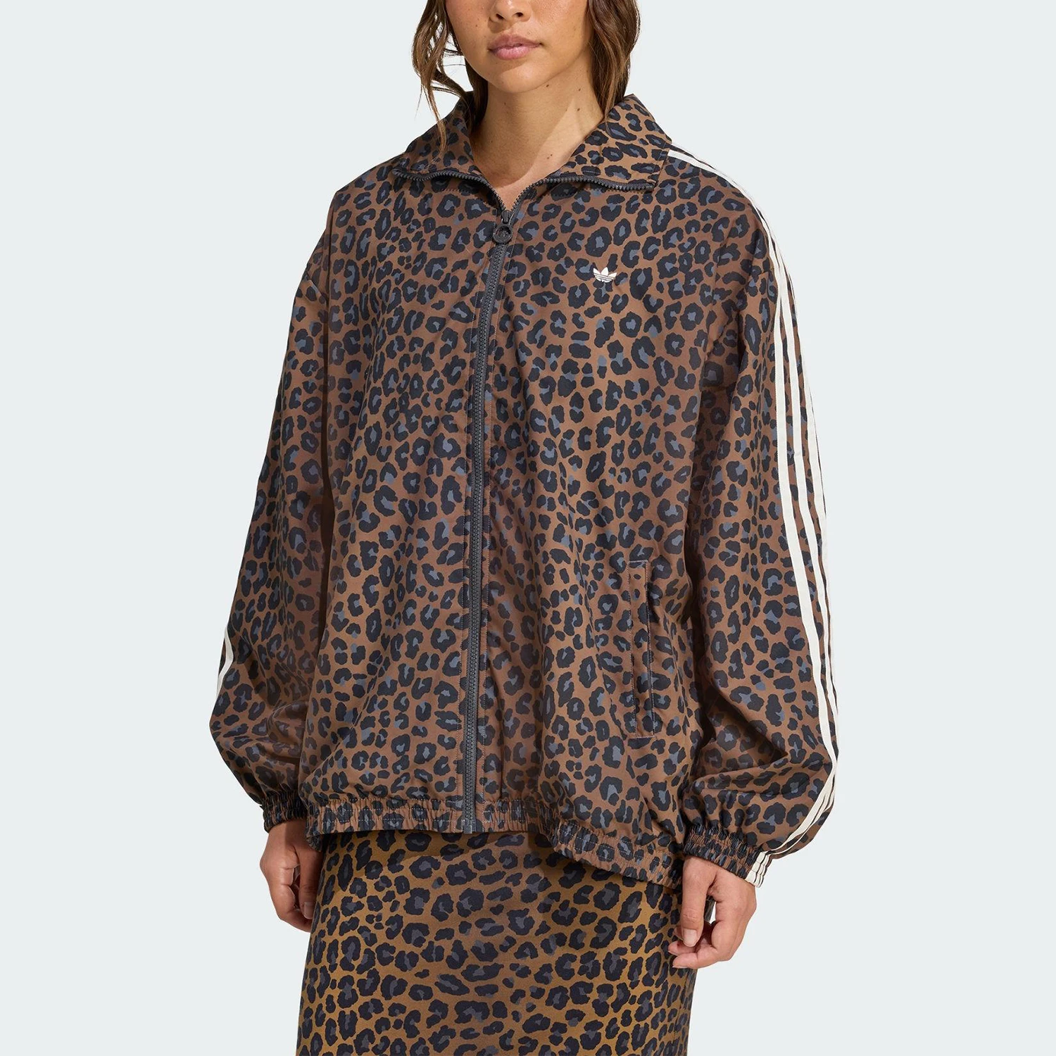 

Оригинальная женская повседневная свободная куртка Adidas с леопардовым принтом JW7301