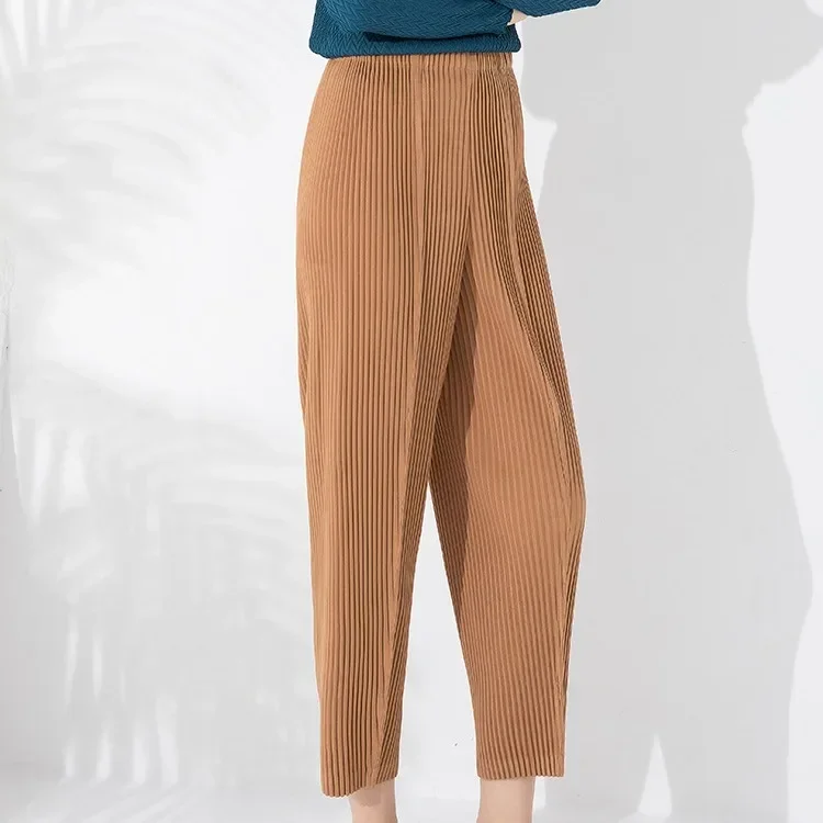 

Miyake Pleated Casual Pants Women's 2023 Autumn and Winter New Loose Large Size Solid Color High Waist Straight Nine-point Pants