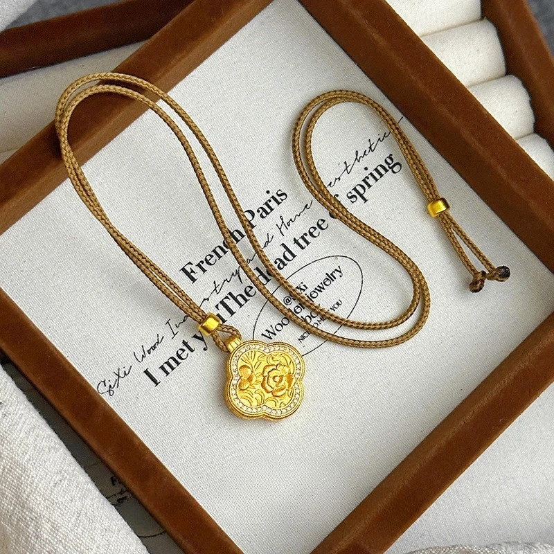 

Brilliant Gold 18 K Color Flower Pendant Necklace for Women Engagement Birthday Valentine's Day Shiny Chain Jewelry Gifts