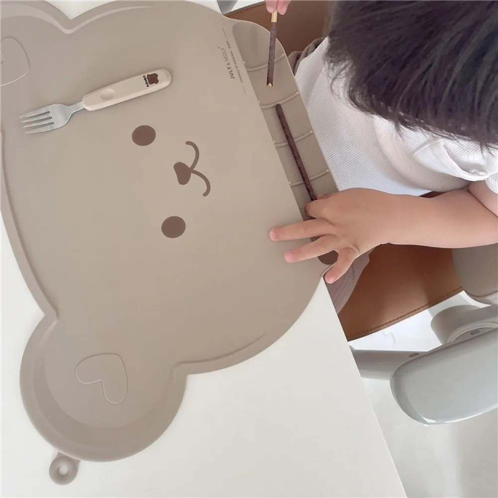 Cute Bear Shape Baby Silicone Placemat Waterproof Food Grade Kids Table Mat Heatproof Baby Feeding Baby Placemat Baby