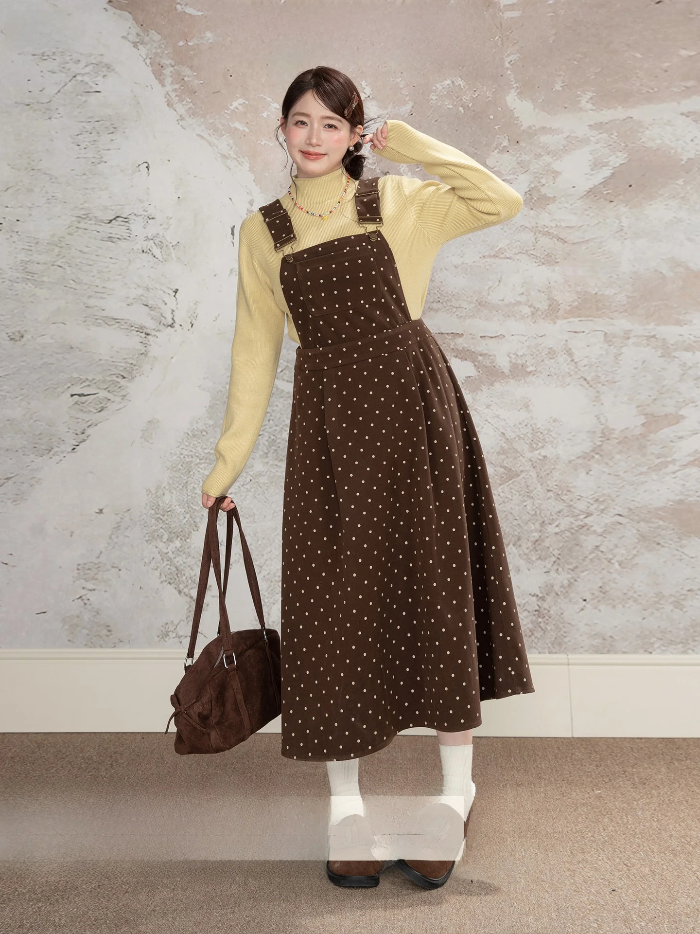 

Новинка! Женское платье больших размеров в горошек, цвет кофе, с бретельками, скрывающее живот, удлиняющее фигуру, для осени и зимы.