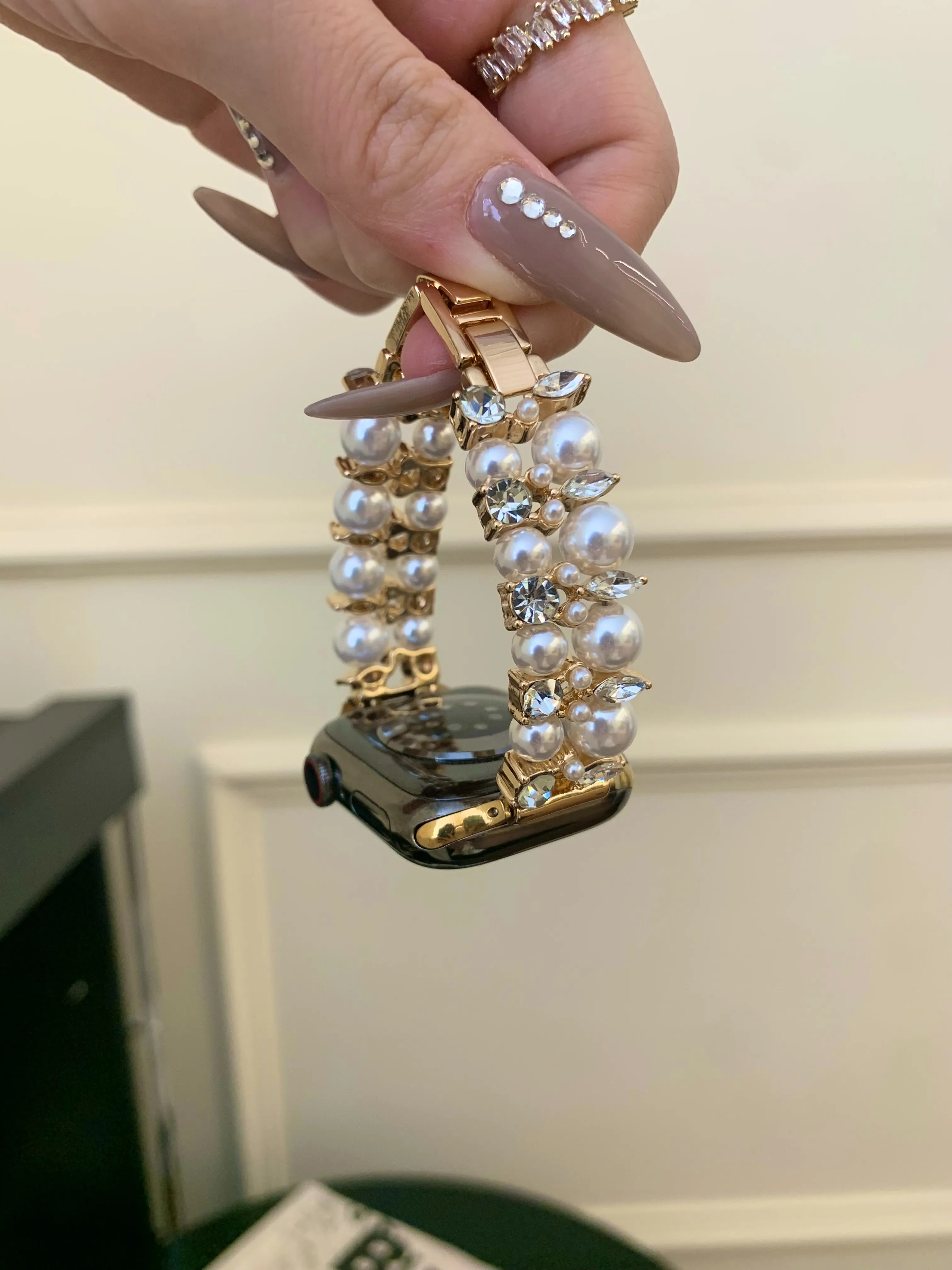 

Compatible with iWatch strap 38mm 40mm 41mm 42mm 44mm 45mm 49mm double row pearl fashionable handmade strap