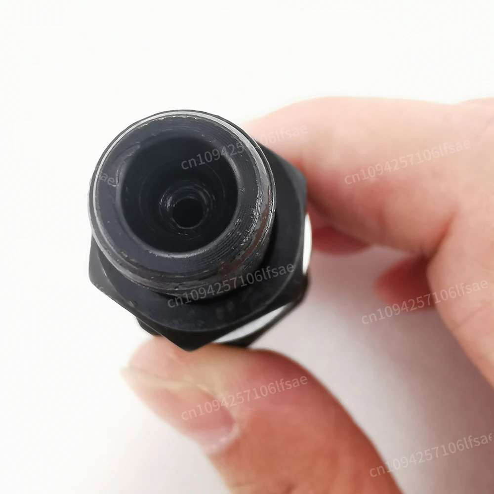 33800-42600 338904 자동차 부품 디젤 연료 인젝터 MD 074540 23600-59235 4D55 4D56 4D56T 연료 인젝터
