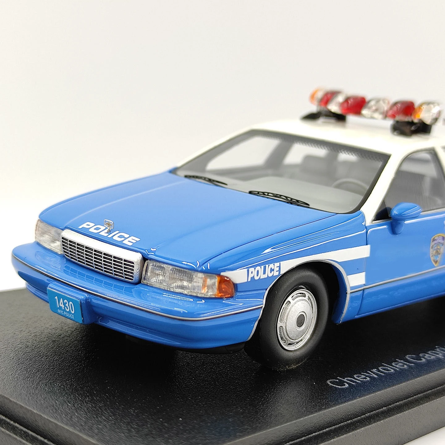 Modelo a Escala 1:43 de Resina de un Chevrolet Caprice 1992, Coche de Policía de Juguete, Clásico, Nostalgia, Regalo para Adultos, Souvenir, Exhibición Estática