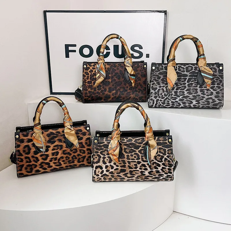 

Корейская сумка через плечо с леопардовым принтом, женская модная сумка через плечо 2025 года, повседневная сумка-тоут с верхней ручкой, шикарная кожаная сумка