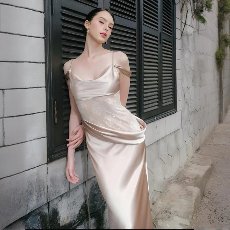 

2026 New Solid Color Sleeveless Tube Top Backless Lace Suspender Dress