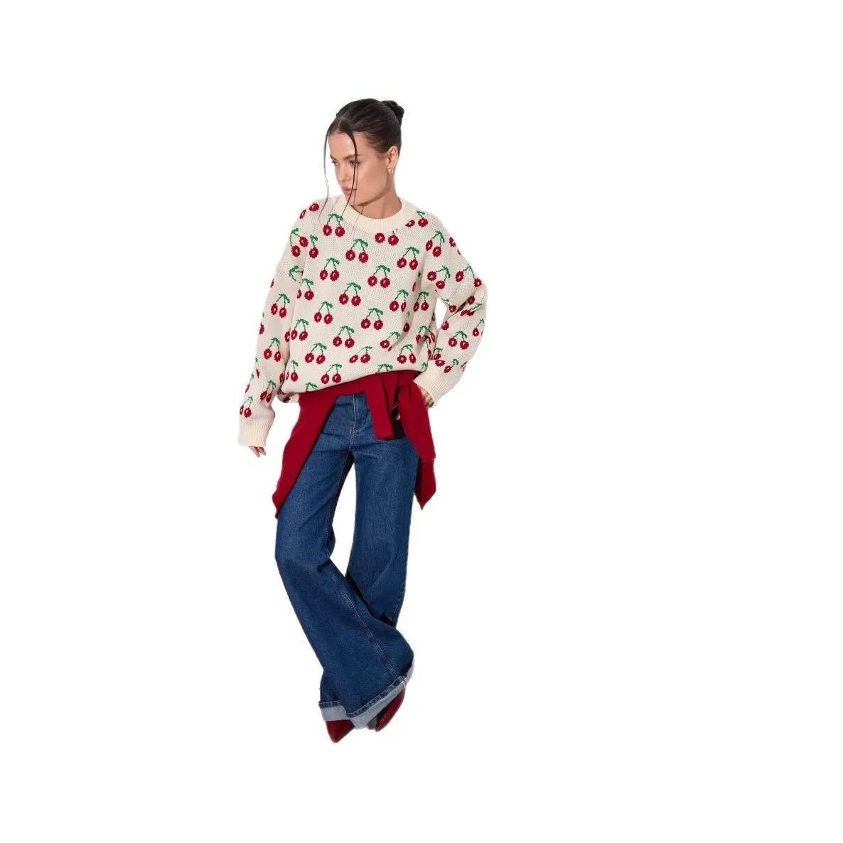 เสื้อสเวตเตอร์ถักไหมพรมสไตล์สตรีท ฤดูใบไม้ผลิ 2025 ลายเชอร์รี่ คอกลม ความยาวปานกลาง แฟชั่นผู้หญิง ผ้าผสมคอตตอนและโพลีเอสเตอร์