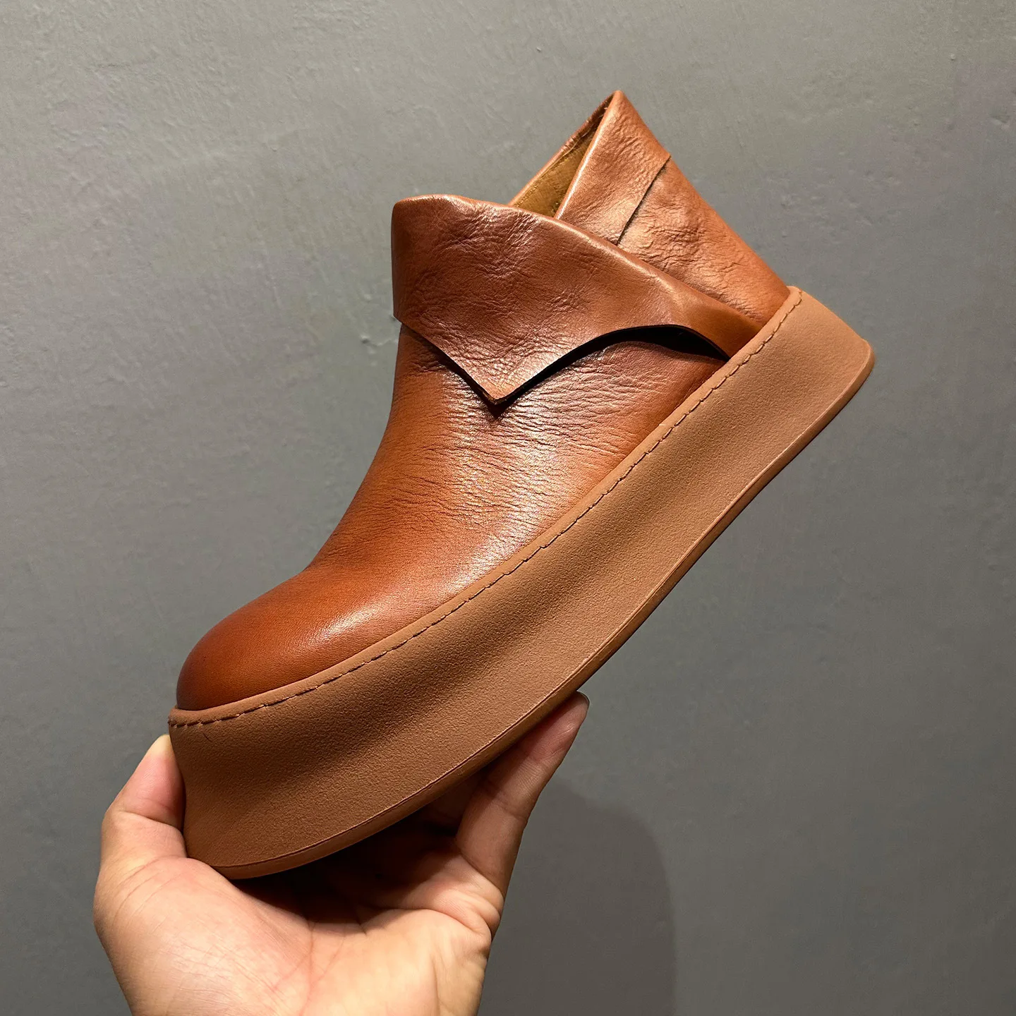 YETTIES Men's 2025 Chelsea Boots, Top Grain Leather British Style Slip-On, Soft Cowhide Combat Ankle Boots with Chunky Sole