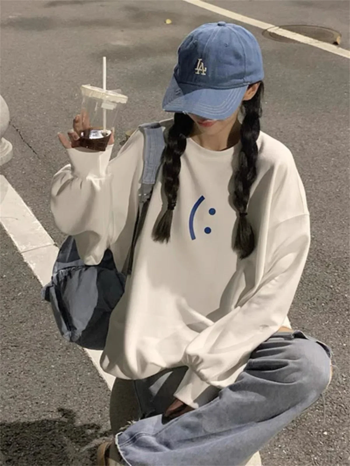 2025 الربيع والخريف جديد لطيف الفتيات سحر الأبيض جولة ممارسة الرقبة هوديي أزياء عارضة رائعة تنوعا كسول الرياح #2